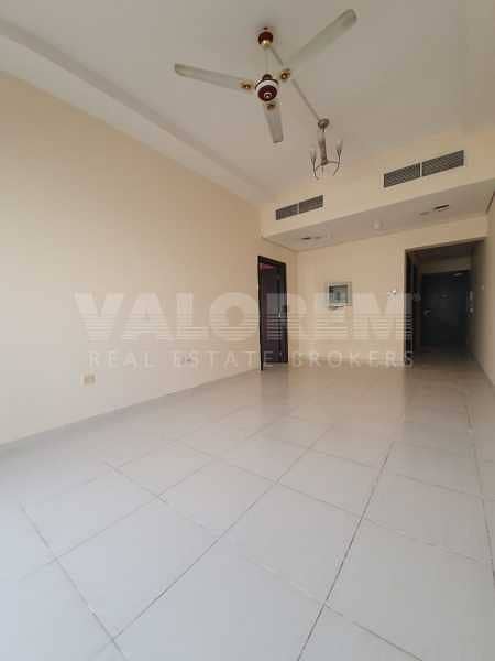 7 Road view| Mid floor| with parking| Rented