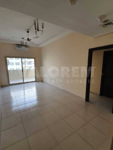 8 Road view| Mid floor| with parking| Rented