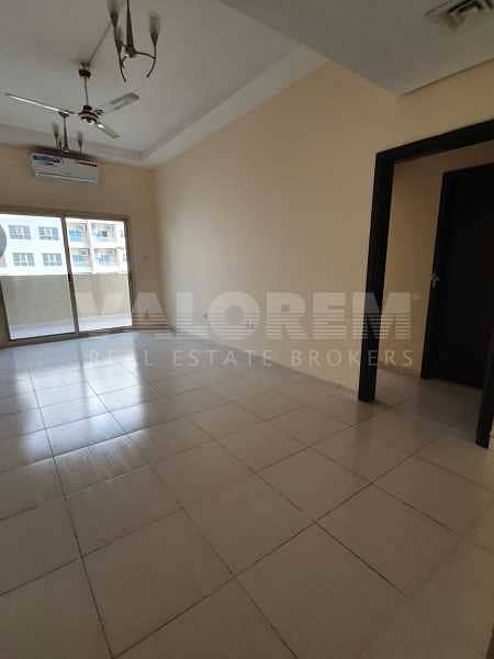 9 Road view| Mid floor| with parking| Rented