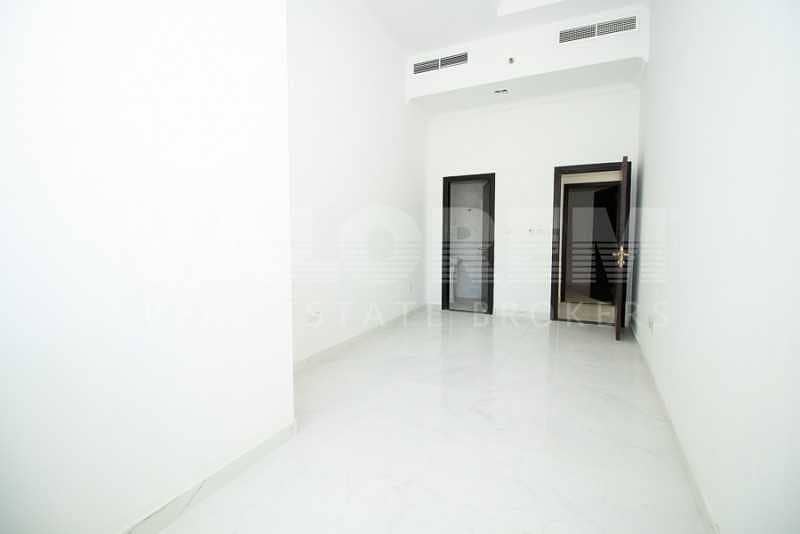 2 CHILLER FREE |SPACIOUS| 2 +MAIDS ROOM| HOT DEAL|BIG BALCONY