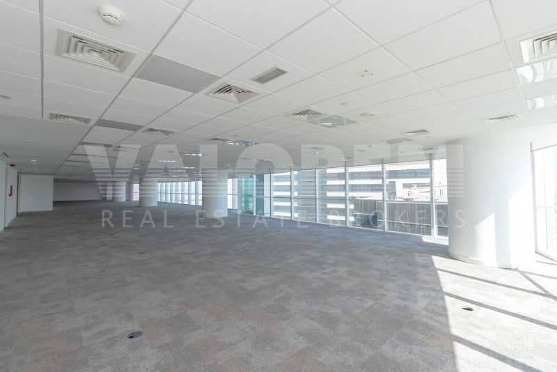 5 Panoramic view| Full floor|Fitted|Partitions|  Chiller Free