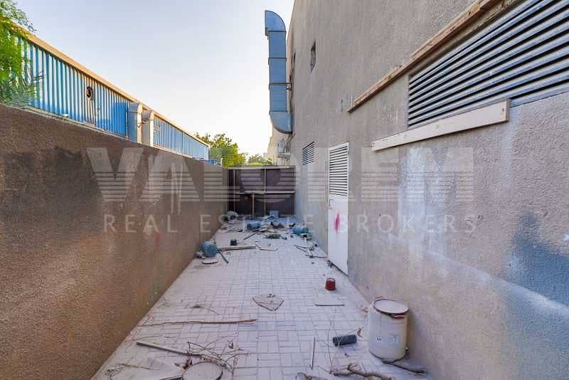 6 INDUSTRIAL WAREHOUSE | LOCATED IN HEART OF DUBAI