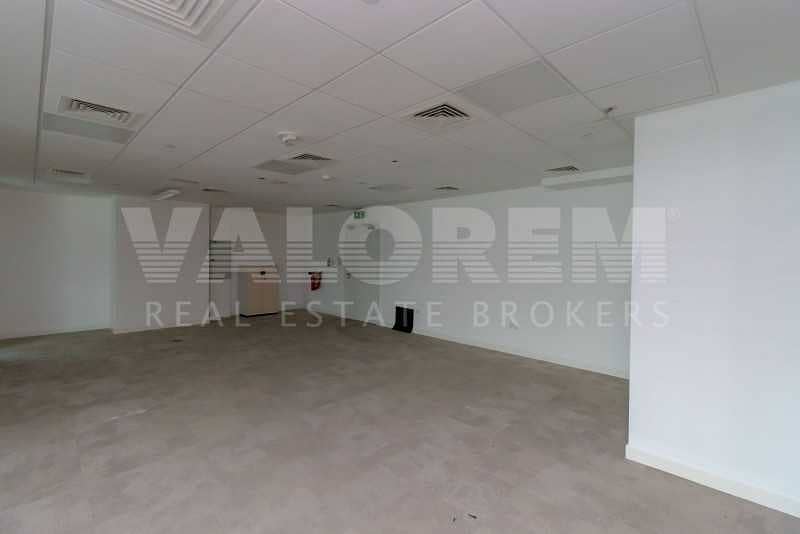 15 Panoramic view| Full floor|Fitted|Partitions|  Chiller Free