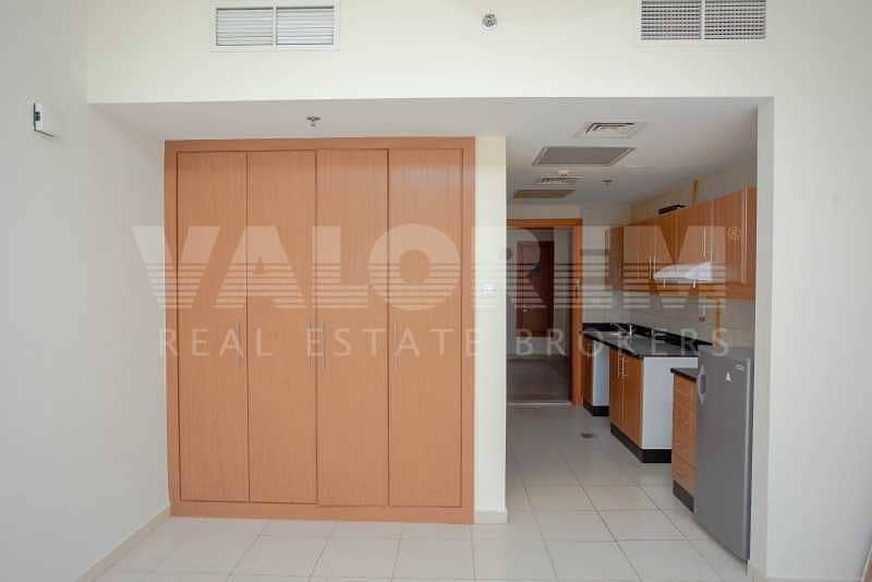 7 Exclusive | Well Maintained | Spacious | Studio |  JVC