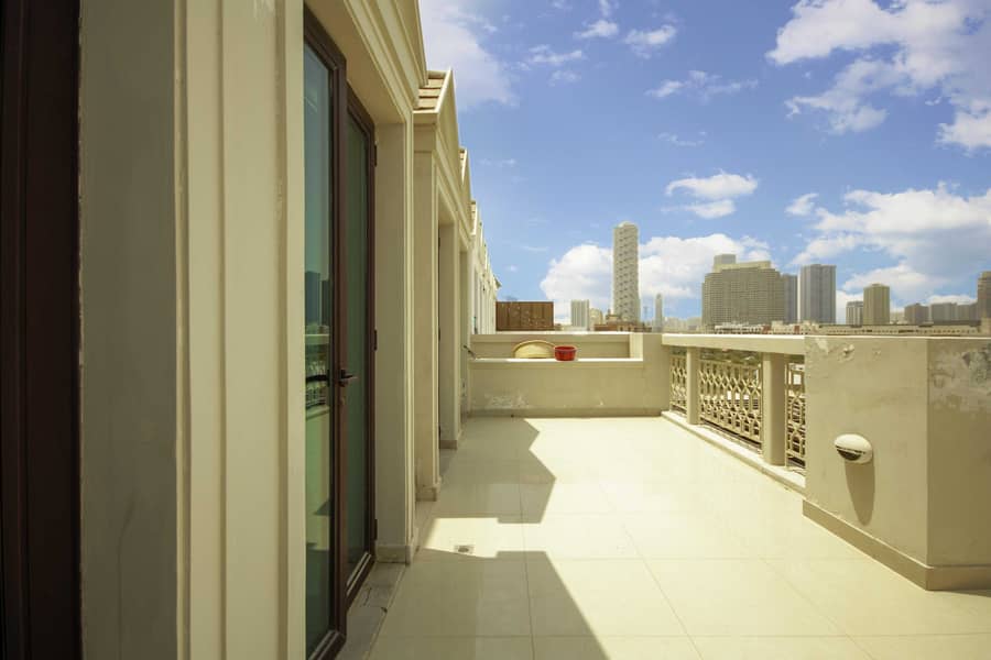 2 Fully Furnished 1BR | Well Maintained | Balcony