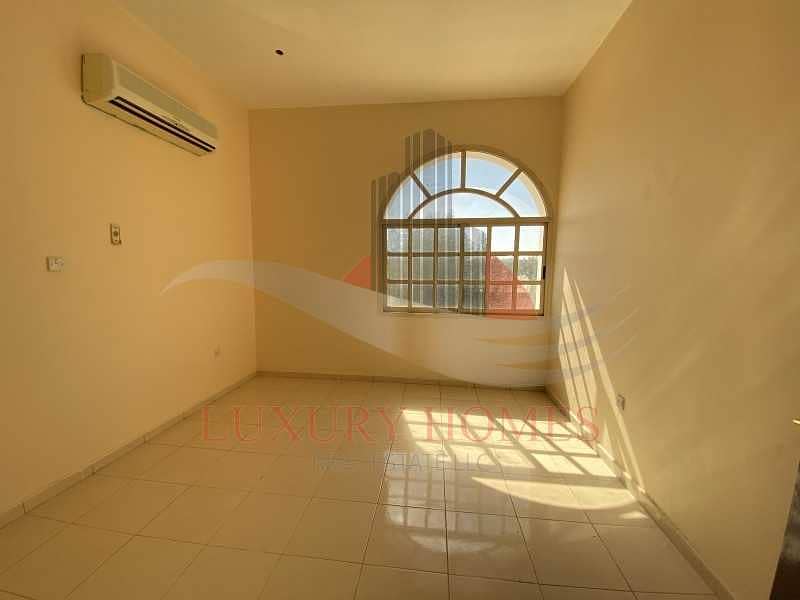 4 Bright and Spacious with Easy Exit to Dubai Road