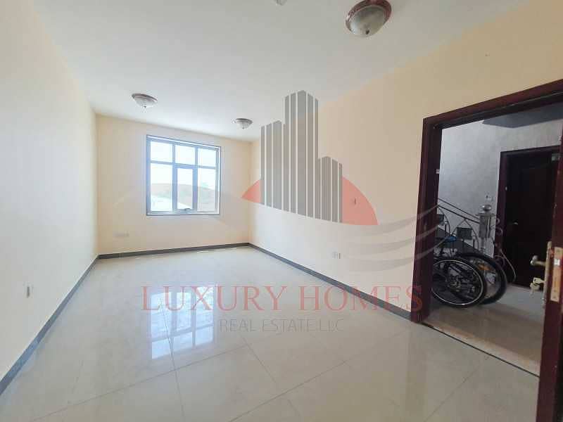 2 Spectacular View Bright Flat Near Al Ain Coop