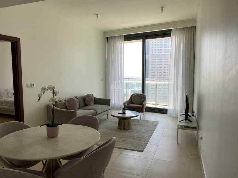 5 Furnished & unfurnised 1 bedroom in Burj vista