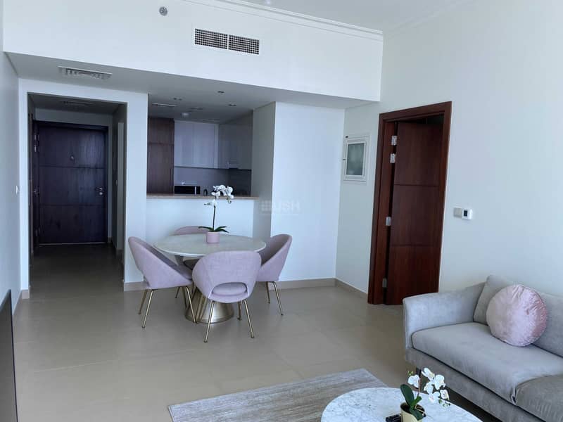 8 Furnished & unfurnised 1 bedroom in Burj vista