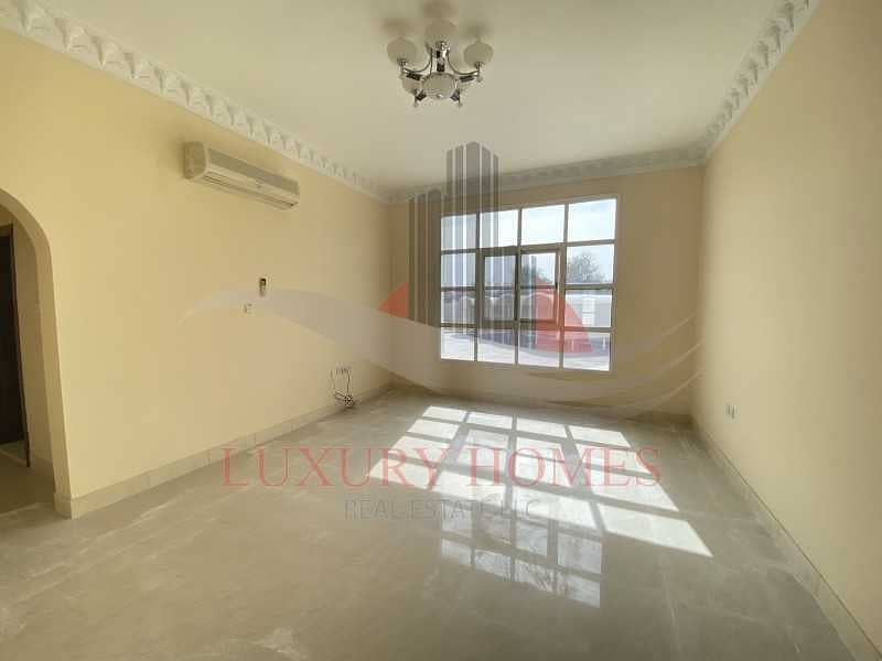 17 5bedroom villa comes with a very spacious back yard