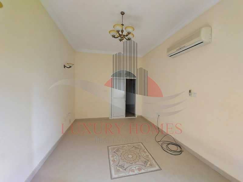 Features Huge Spacious Near Town Centre & Schools