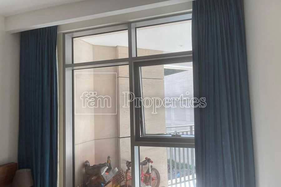 5 Nice 1BR in BLVD CRESCENT for rent w/ Big Balcony