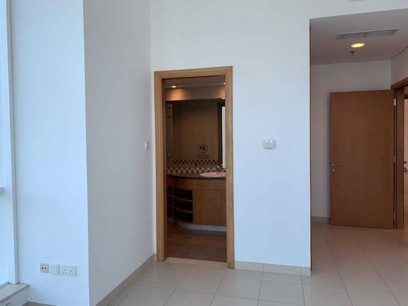 Amazing 2 Bedroom available for rent in Manazel Al Safa