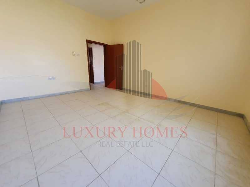 Neat with Balcony and Built in Wardrobes Neat with Balcony and Built in Wardrobes