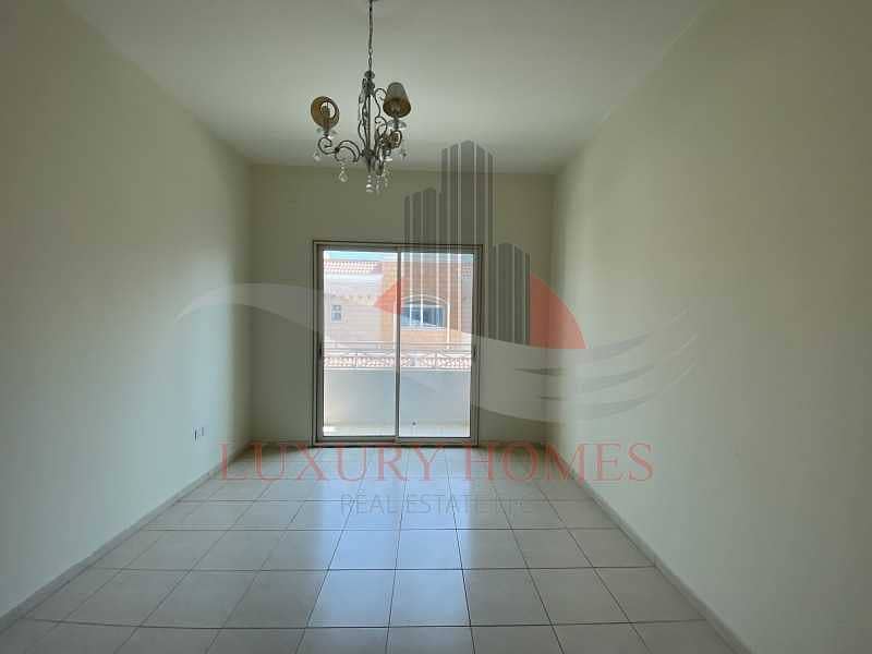 Immaculate and elevated close to Schools Immaculate and elevated close to Schools