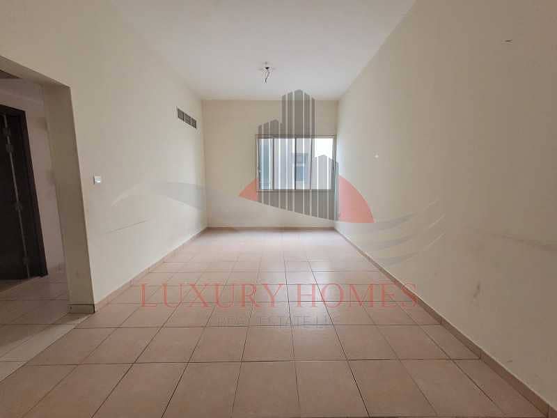 Ultimate Residence with Eye Catching Features Ultimate Residence with Eye Catching Features