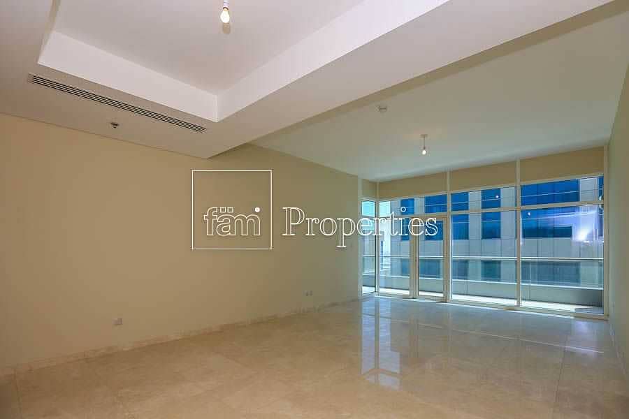 Large and Stunning apt in greatest location