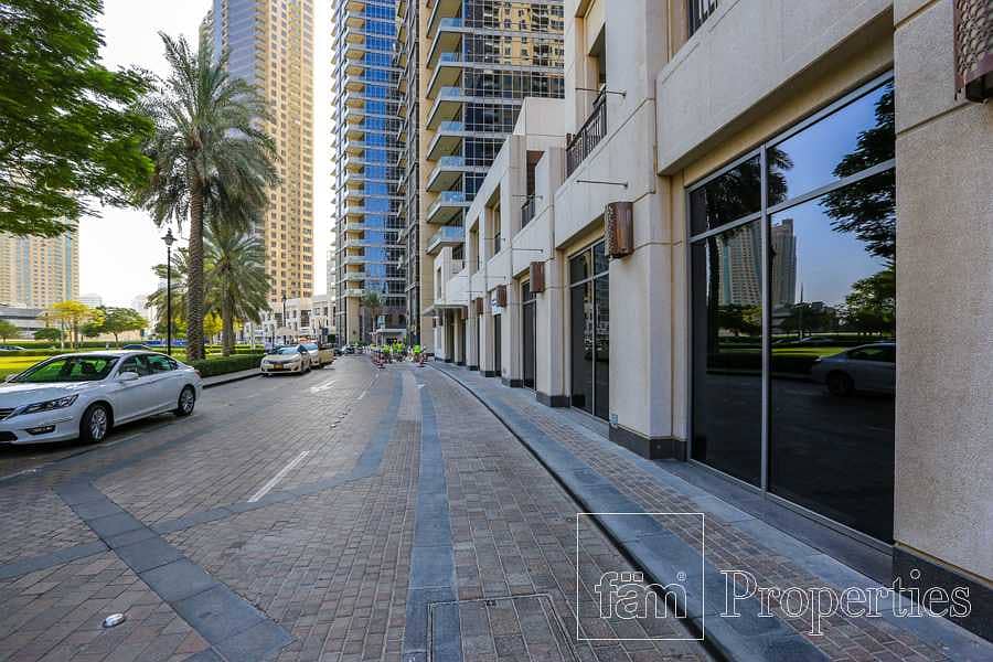 11 1 BR with Downtown Views | Excellent Location