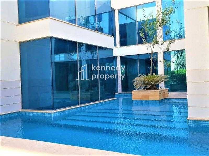 11 Private Pool I Luxury Living  I Landscaped Garden