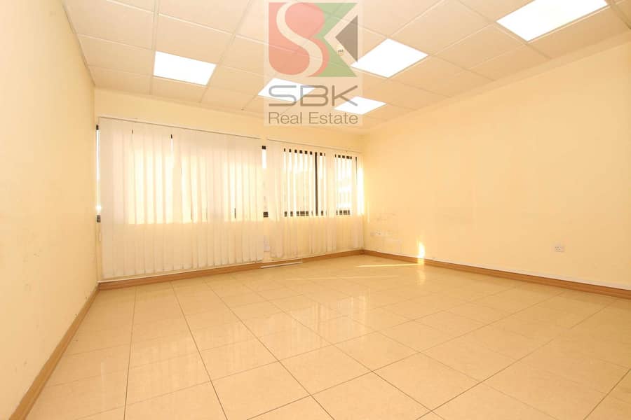 3 Special offer spacious apartment with chiller free