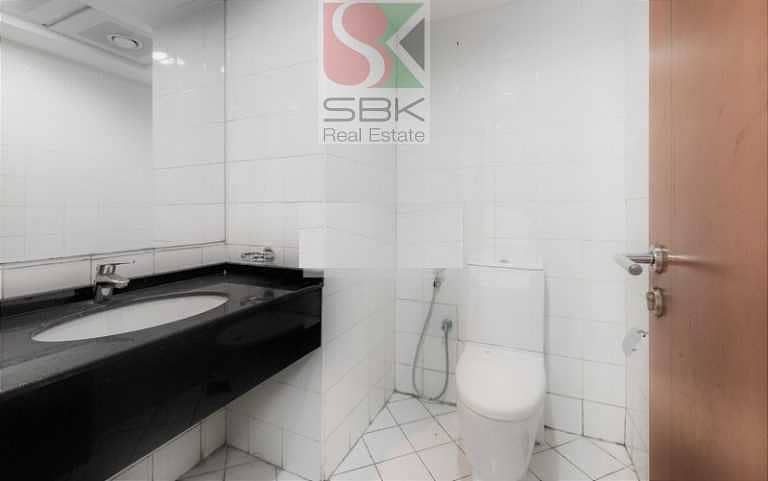 3 Office Space in Sapphire Tower in Al khabisi