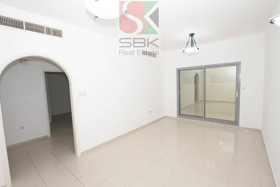 4 1 bed for Rent in Hor Al Anz