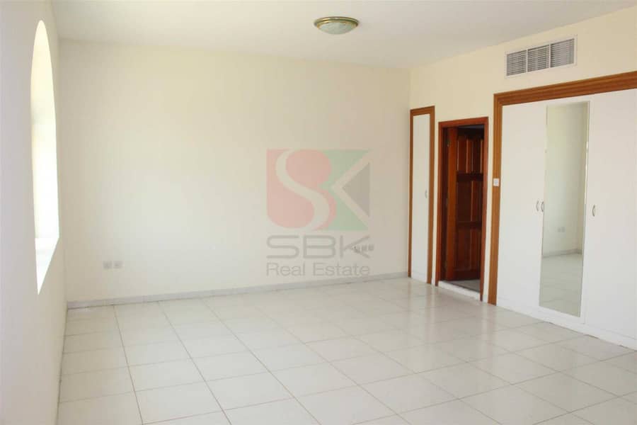 7 Spacious 3BR Villa with Maid room One month free