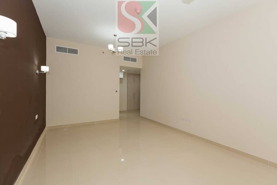 7 CHILLER FREE| 1700Sqft| 5 mins to MOE| Barsha 1