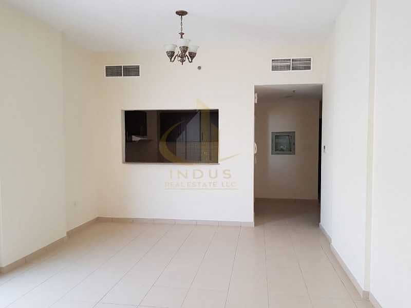 Great Location | 1BR Mazaya Queue Point | Ready to Move