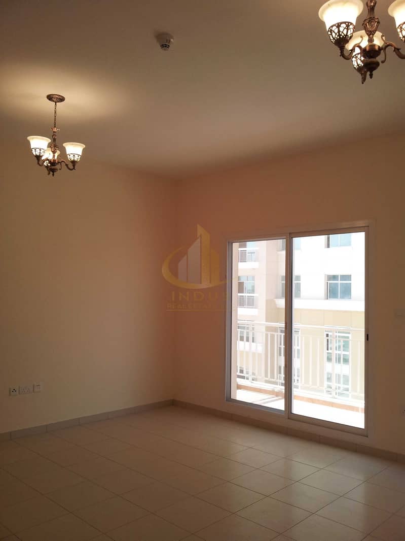 9 Great Location | 1BR Mazaya Queue Point | Ready to Move