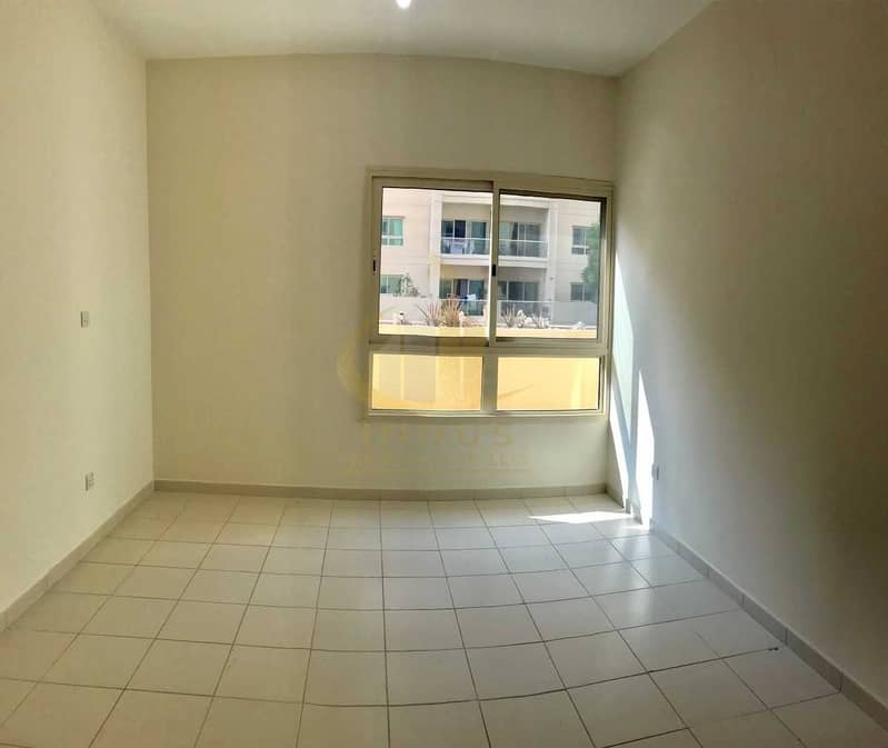 9 GREENS 1BR WITH LARGE BALCONY FOR RENT