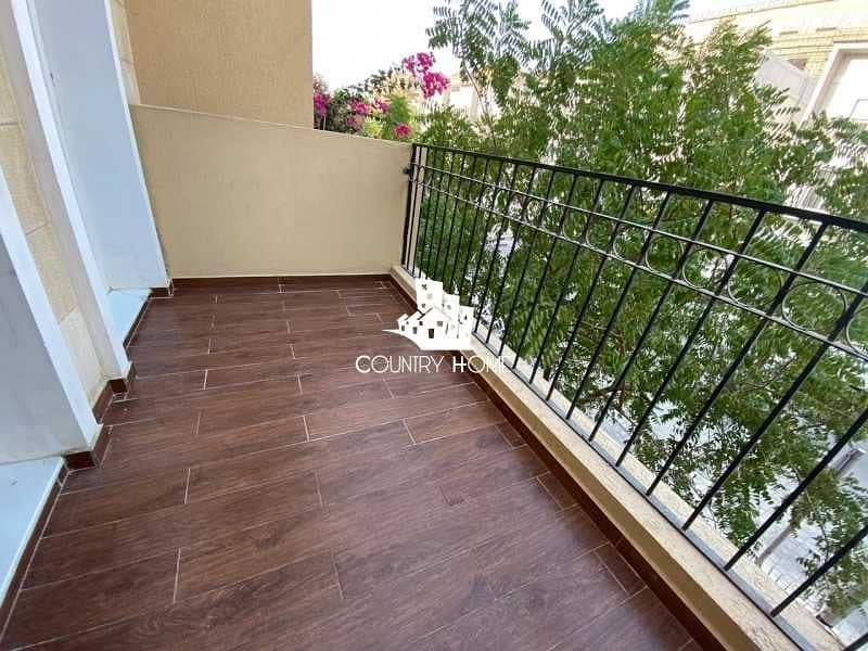 7 4 Bed plus Maid | Private Garden |Available Now