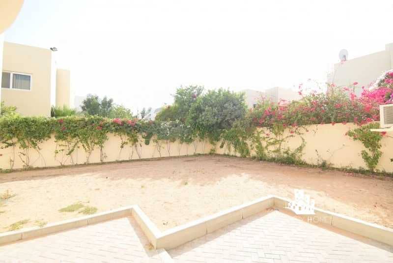 11 Immaculate 4 Bedrooms | Private Garden | Jumeirah3