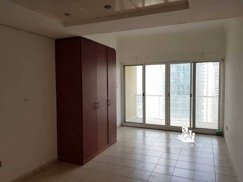 Studio with Parking | Partial Lake | Mid Floor