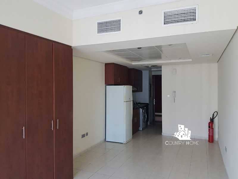 2 Studio with Parking | Partial Lake | Mid Floor