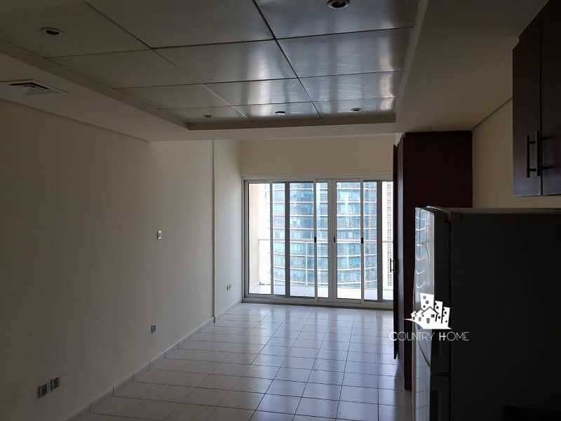 6 Studio with Parking | Partial Lake | Mid Floor
