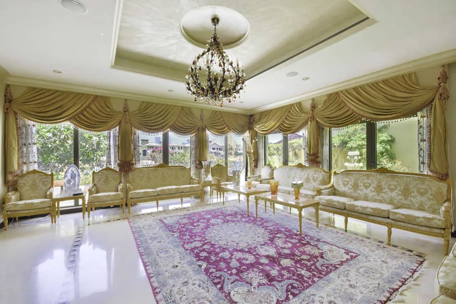6 Luxury 6 Bedroom Garden Homes Villa Palm Jumeirah  | Private Beach Access