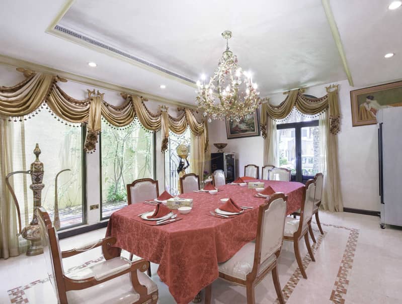 7 Luxury 6 Bedroom Garden Homes Villa Palm Jumeirah  | Private Beach Access
