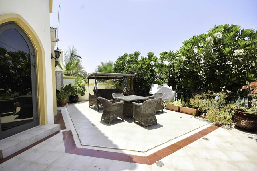 13 Luxury 6 Bedroom Garden Homes Villa Palm Jumeirah  | Private Beach Access