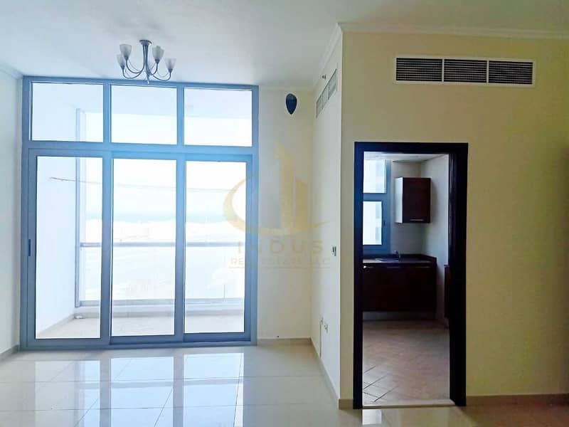 2 Spacious 1 Bedroom with Balcony | Closed Kitchen