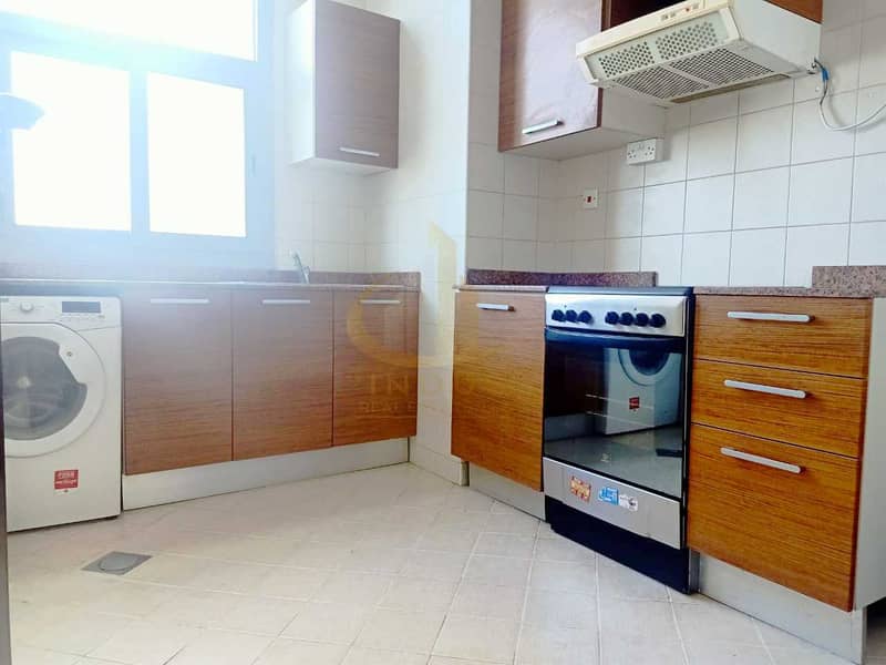 5 Spacious 1 Bedroom with Balcony | Closed Kitchen