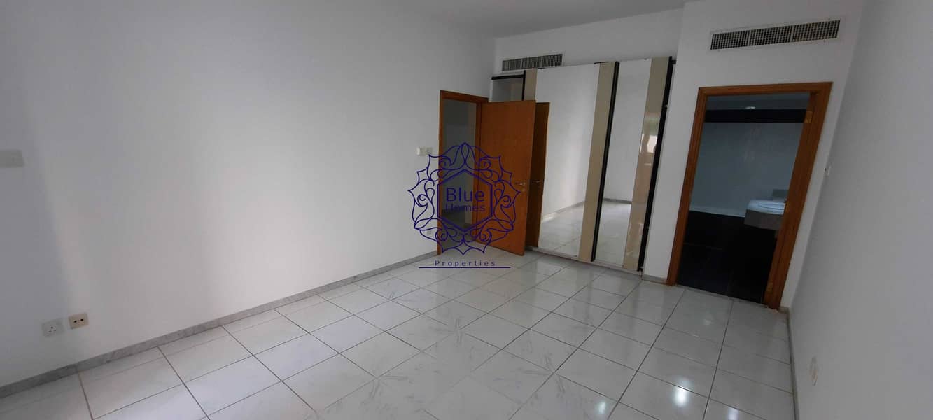 5 Chiller Ac Free 1 Month Free specious 4 Bedroom Hall 1 Minute walk To Burjuman Metro