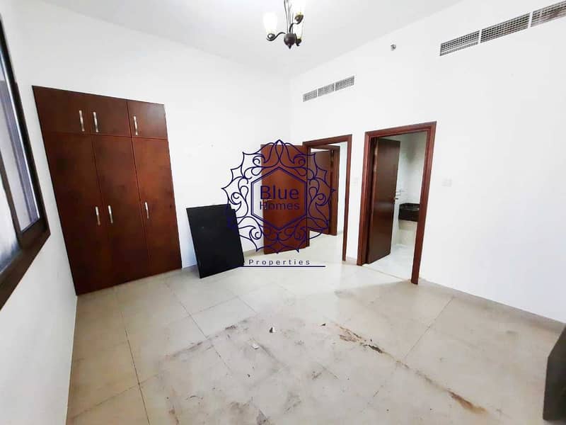 3 Road View 2 bedroom apartment Both master Bedrooms 1 Month Free Close to Metro