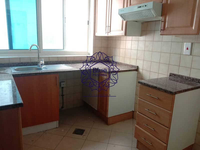8 Fully Family Building 2Bedroom Appartment With Both MasteRooms Near Metro