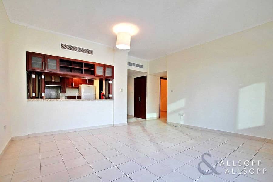 2 Spacious 2 Beds + Study | Chiller Included