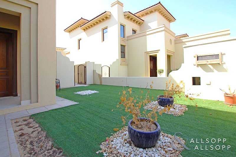 16 Vacant | Landscaped Garden | 3 Bed + Maids