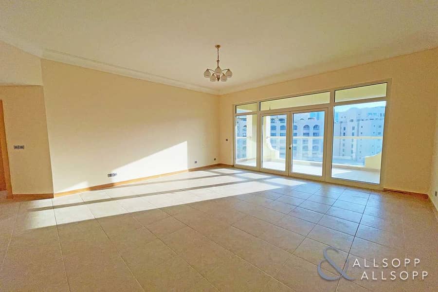 2 2 Bed + Maids | Beach Access | Close to Park