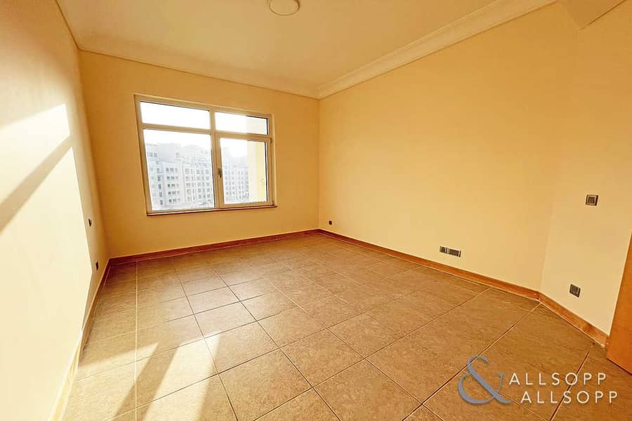 4 2 Bed + Maids | Beach Access | Close to Park