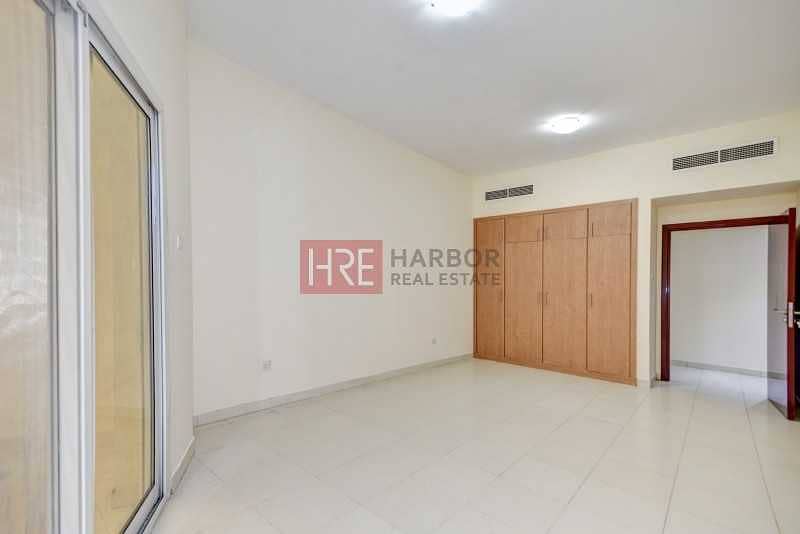 4 5% Off 1 Chq | Awqaf Building | Closed Kitchen