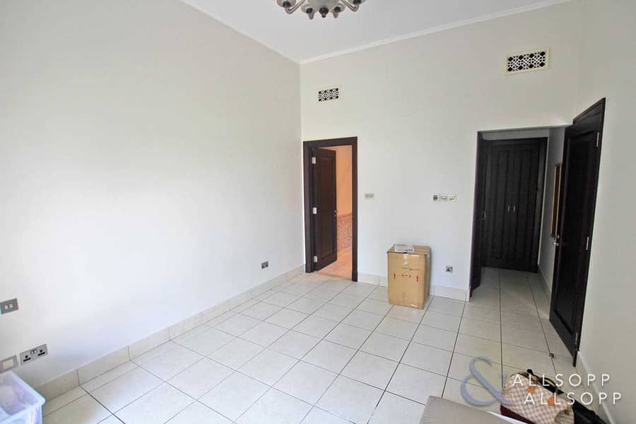 6 One Bedroom | Study | Garden | Available